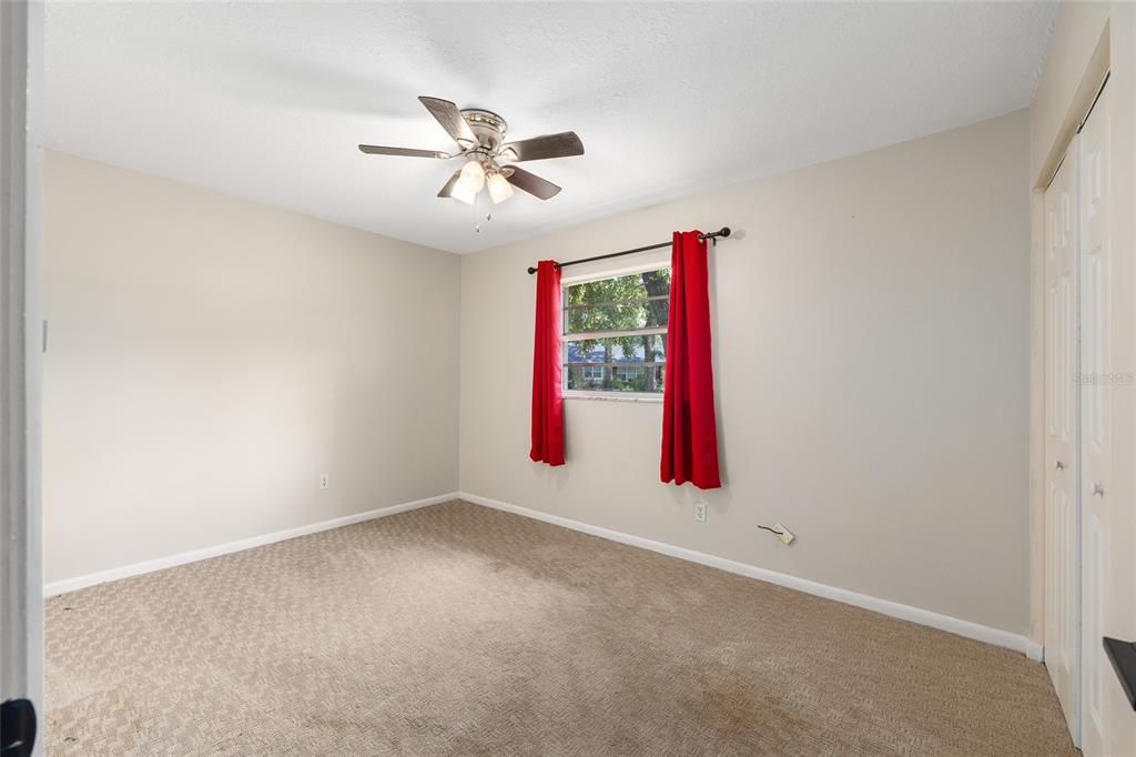 For Sale: $310,000 (4 beds, 2 baths, 2074 Square Feet)