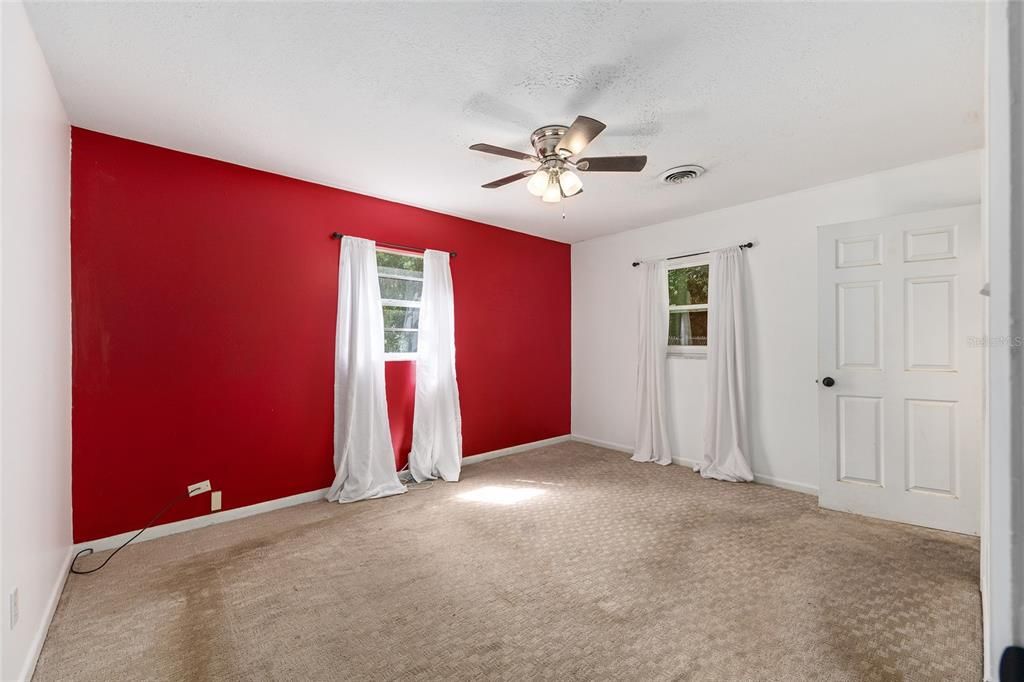 For Sale: $310,000 (4 beds, 2 baths, 2074 Square Feet)