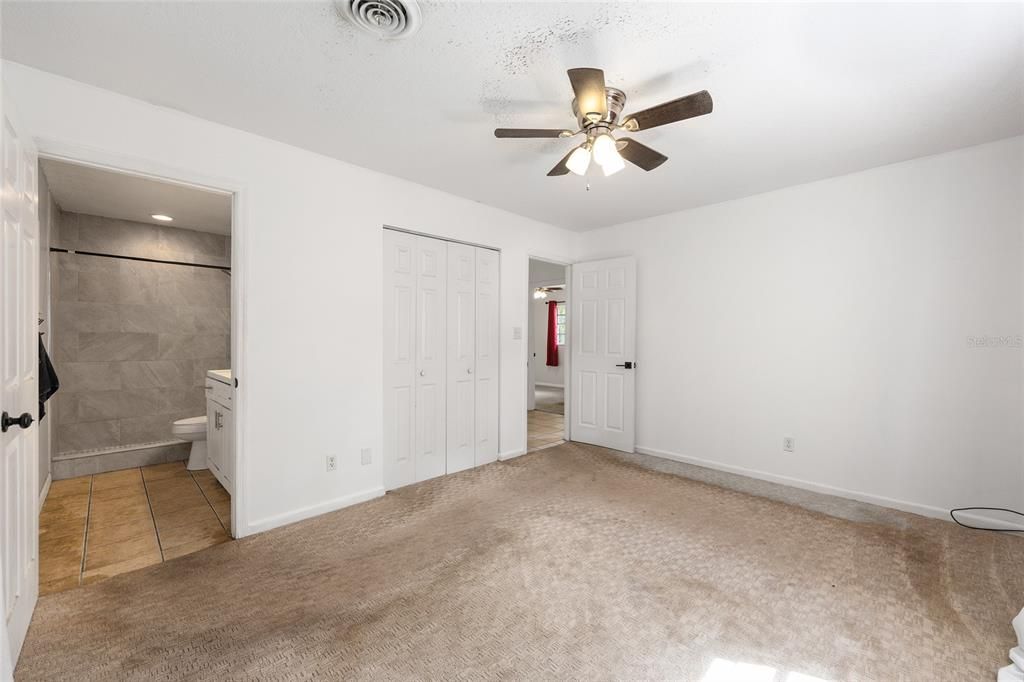 For Sale: $310,000 (4 beds, 2 baths, 2074 Square Feet)