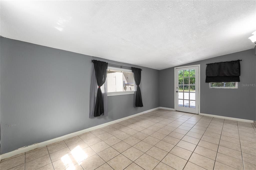 For Sale: $310,000 (4 beds, 2 baths, 2074 Square Feet)