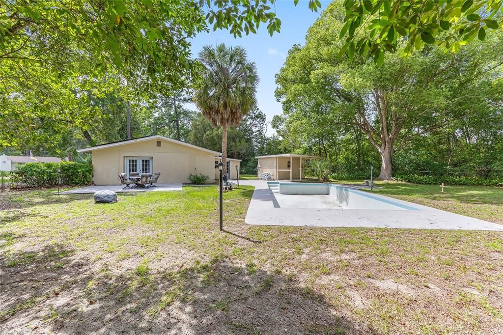 For Sale: $310,000 (4 beds, 2 baths, 2074 Square Feet)