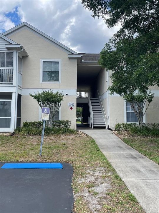 For Sale: $190,000 (2 beds, 2 baths, 1045 Square Feet)
