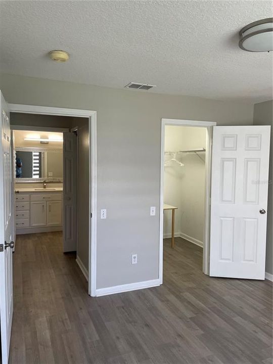 For Sale: $190,000 (2 beds, 2 baths, 1045 Square Feet)