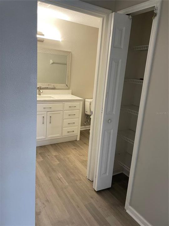 For Sale: $190,000 (2 beds, 2 baths, 1045 Square Feet)