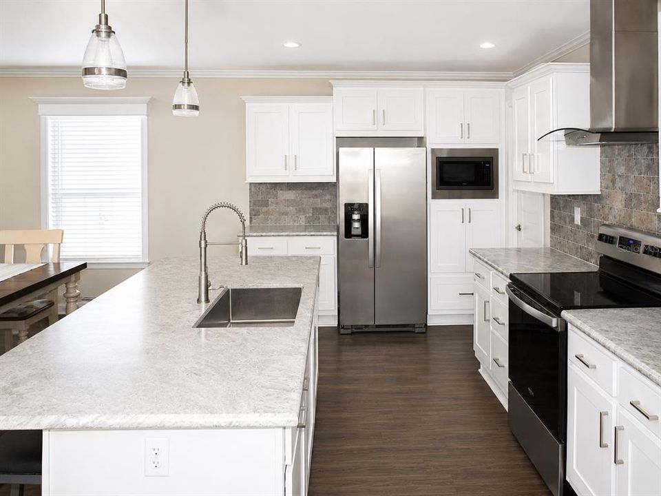 For Sale: $149,999 (3 beds, 2 baths, 1550 Square Feet)