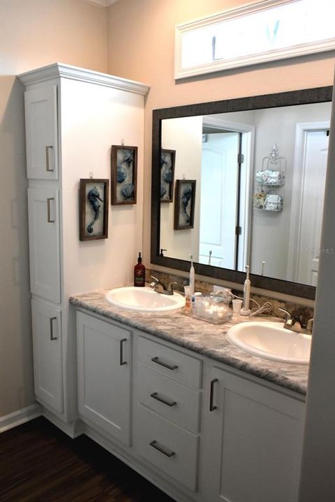 For Sale: $149,999 (3 beds, 2 baths, 1550 Square Feet)