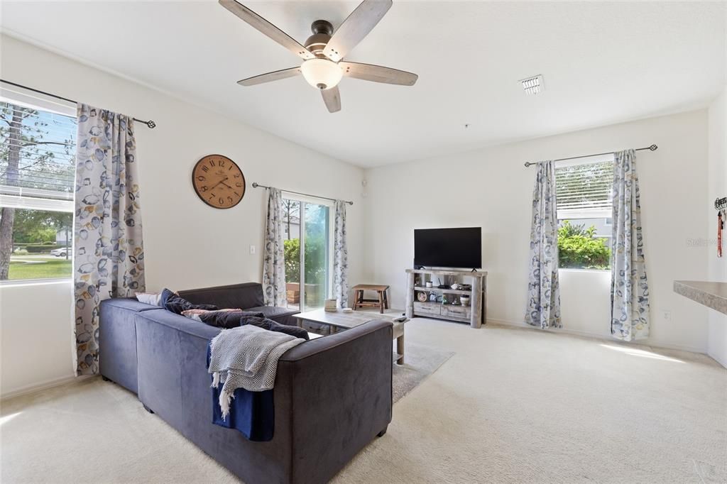 For Sale: $298,500 (3 beds, 2 baths, 1699 Square Feet)