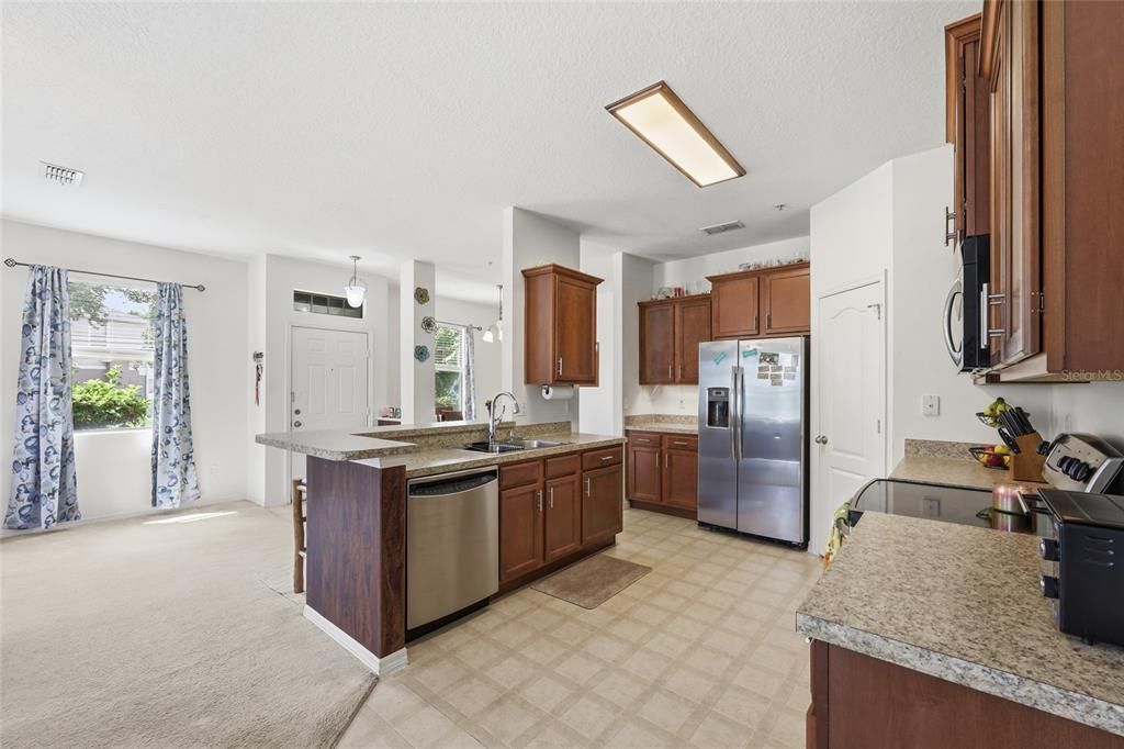 For Sale: $298,500 (3 beds, 2 baths, 1699 Square Feet)