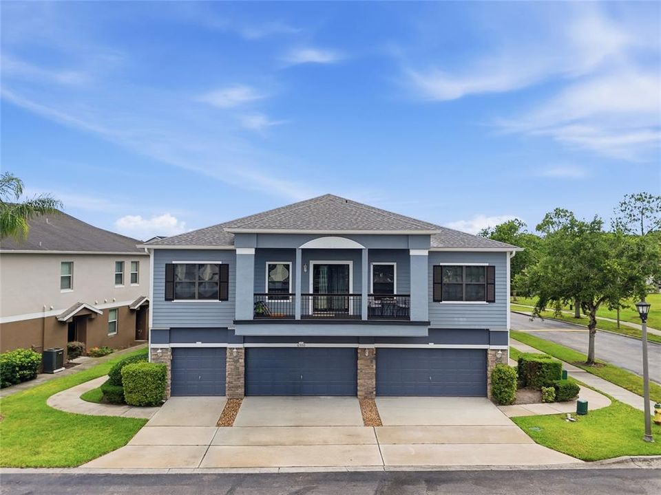 For Sale: $298,500 (3 beds, 2 baths, 1699 Square Feet)