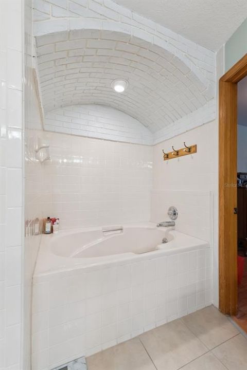 For Sale: $499,990 (3 beds, 2 baths, 2322 Square Feet)
