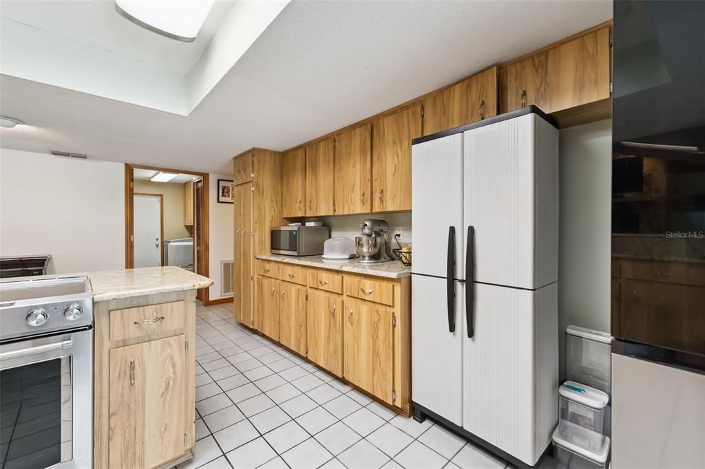 For Sale: $499,990 (3 beds, 2 baths, 2322 Square Feet)
