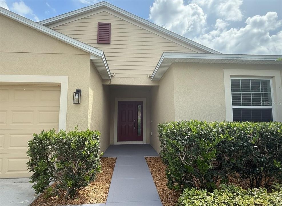 For Sale: $305,000 (3 beds, 2 baths, 1875 Square Feet)