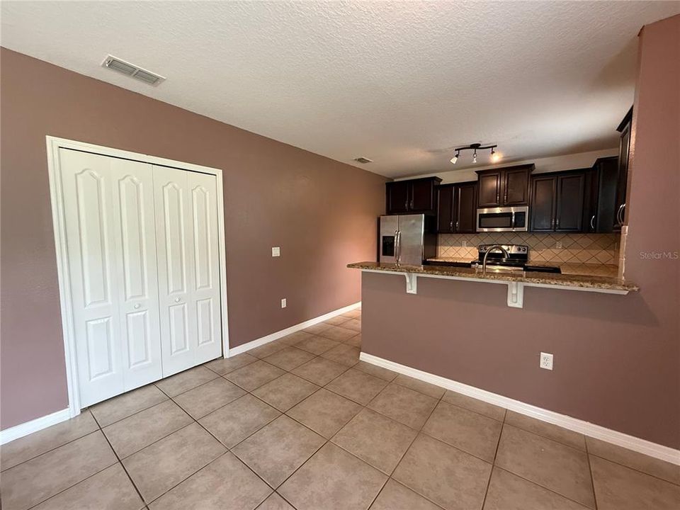 For Sale: $305,000 (3 beds, 2 baths, 1875 Square Feet)