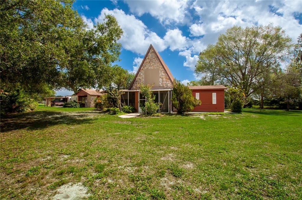 For Sale: $280,000 (1 beds, 2 baths, 1062 Square Feet)
