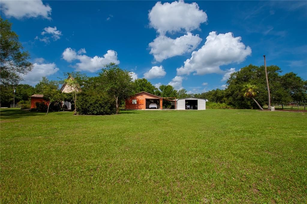 For Sale: $280,000 (1 beds, 2 baths, 1062 Square Feet)