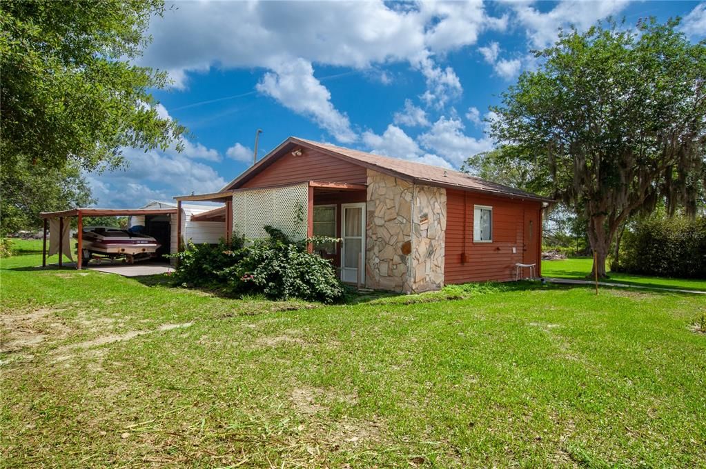 For Sale: $280,000 (1 beds, 2 baths, 1062 Square Feet)
