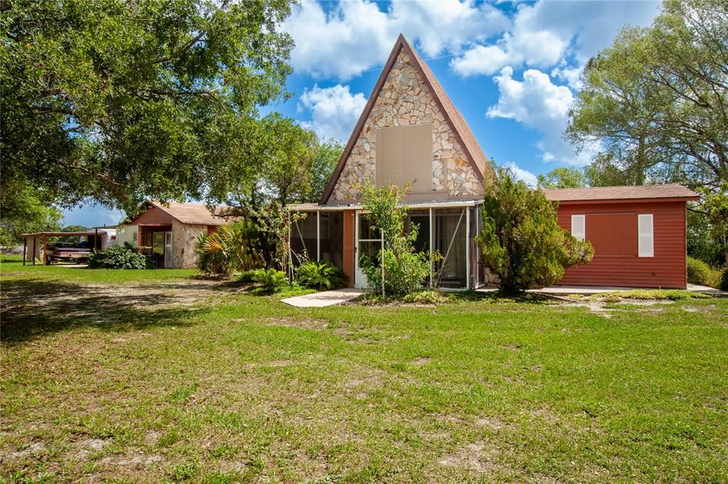 For Sale: $280,000 (1 beds, 2 baths, 1062 Square Feet)