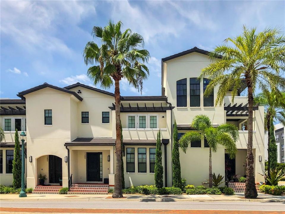 For Sale: $1,150,000 (2 beds, 2 baths, 1176 Square Feet)