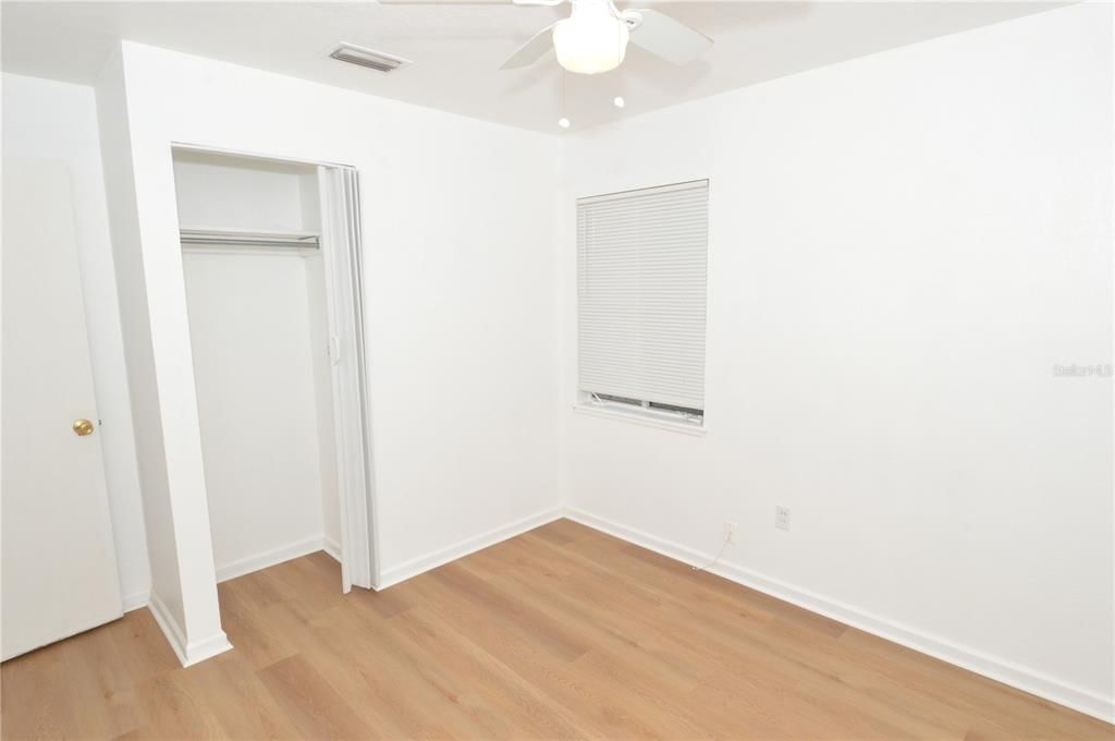 For Rent: $1,800 (3 beds, 1 baths, 1011 Square Feet)