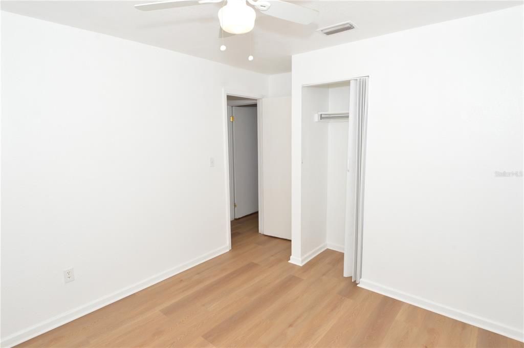 For Rent: $1,800 (3 beds, 1 baths, 1011 Square Feet)