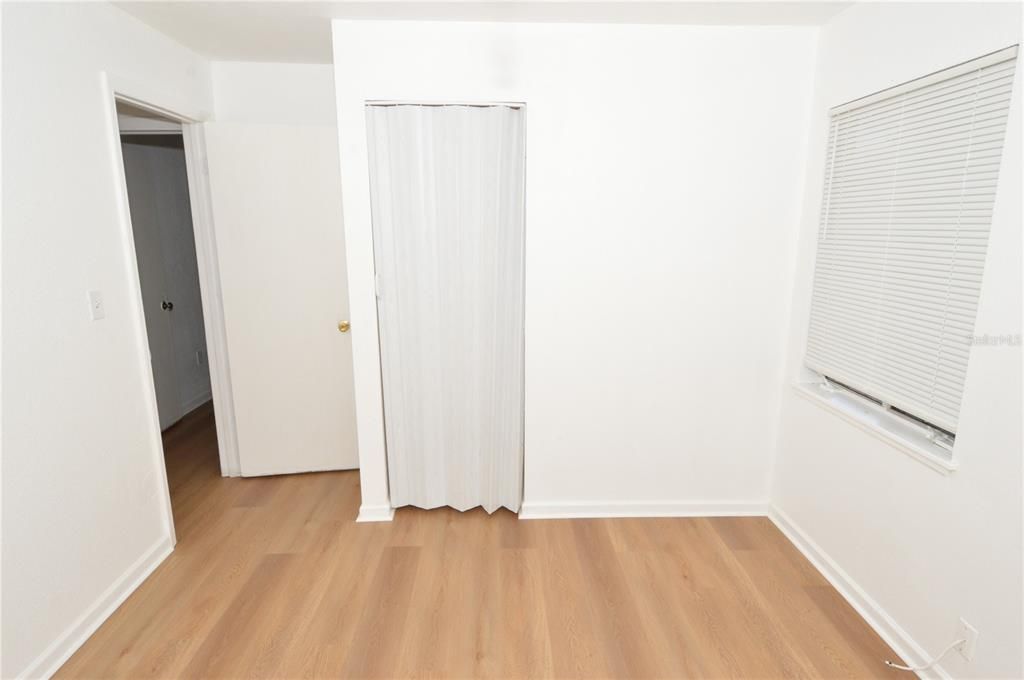 For Rent: $1,800 (3 beds, 1 baths, 1011 Square Feet)