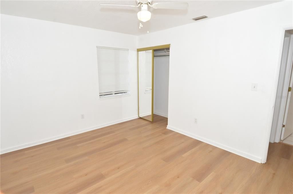 For Rent: $1,800 (3 beds, 1 baths, 1011 Square Feet)