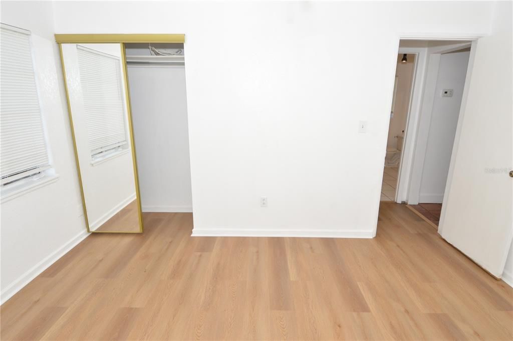 For Rent: $1,800 (3 beds, 1 baths, 1011 Square Feet)