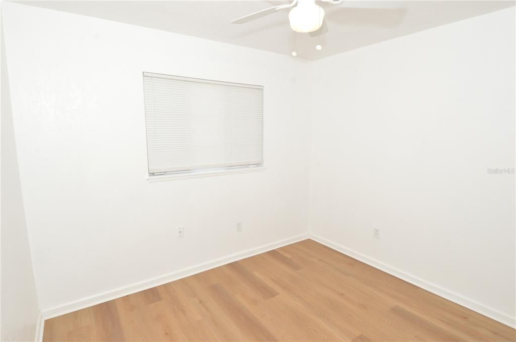 For Rent: $1,800 (3 beds, 1 baths, 1011 Square Feet)