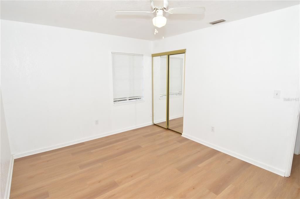 For Rent: $1,800 (3 beds, 1 baths, 1011 Square Feet)