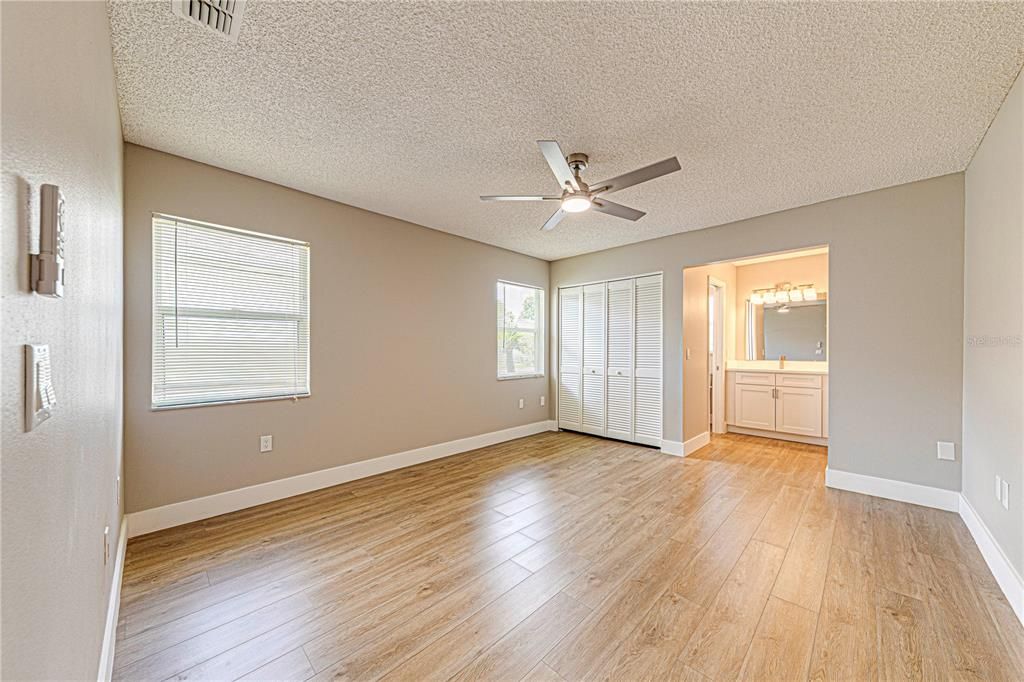 En Venta: $219,900 (2 camas, 2 baños, 1150 Pies cuadrados)
