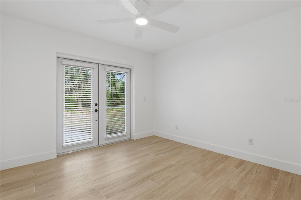 На продажу: $349,000 (3 спален, 2 ванн, 1264 Квадратных фут)