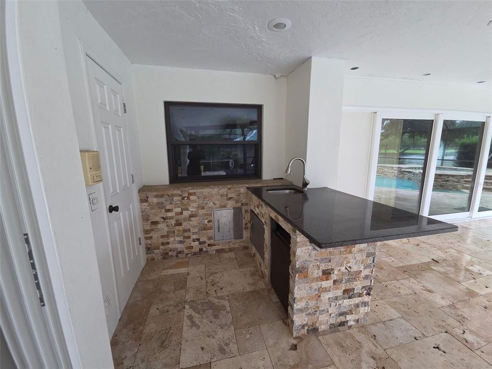 For Sale: $749,000 (5 beds, 3 baths, 3172 Square Feet)