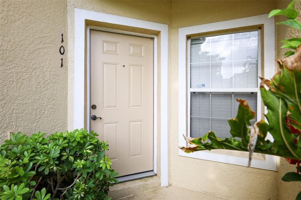 For Sale: $230,000 (2 beds, 2 baths, 1230 Square Feet)