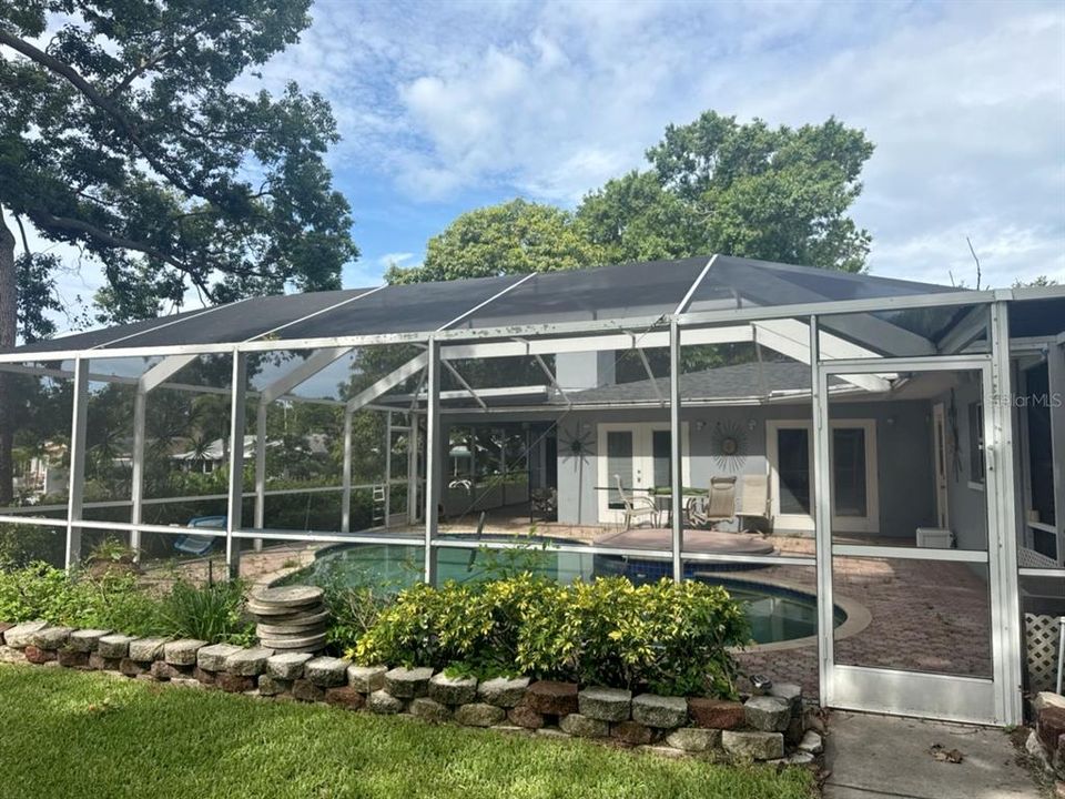 For Sale: $729,000 (3 beds, 3 baths, 2152 Square Feet)