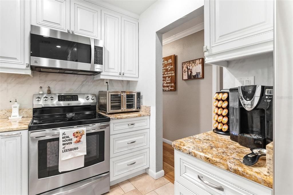 For Sale: $798,700 (2 beds, 2 baths, 1728 Square Feet)