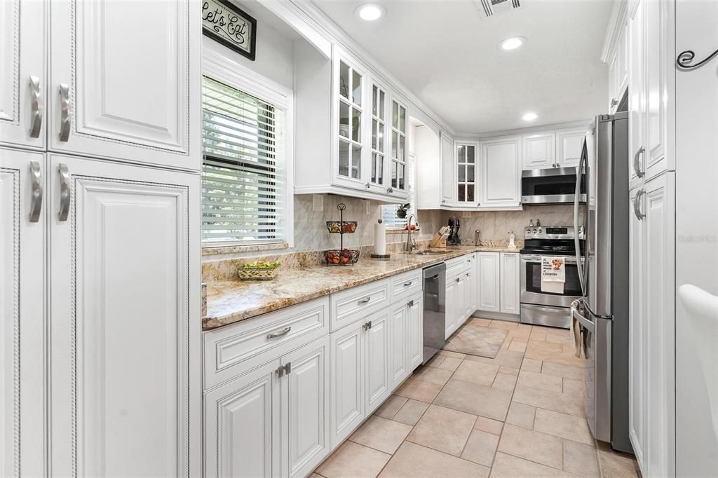 For Sale: $798,700 (2 beds, 2 baths, 1728 Square Feet)