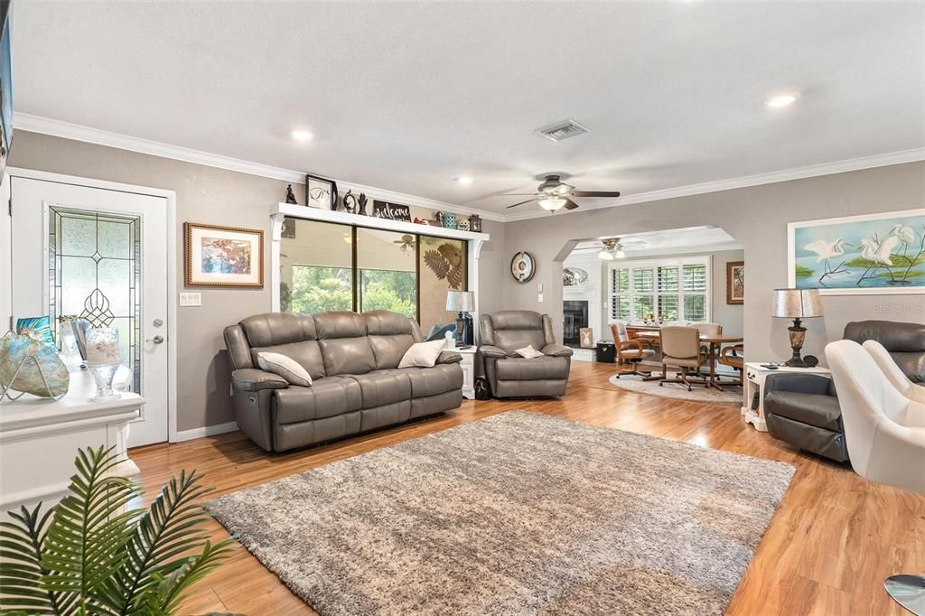 For Sale: $798,700 (2 beds, 2 baths, 1728 Square Feet)