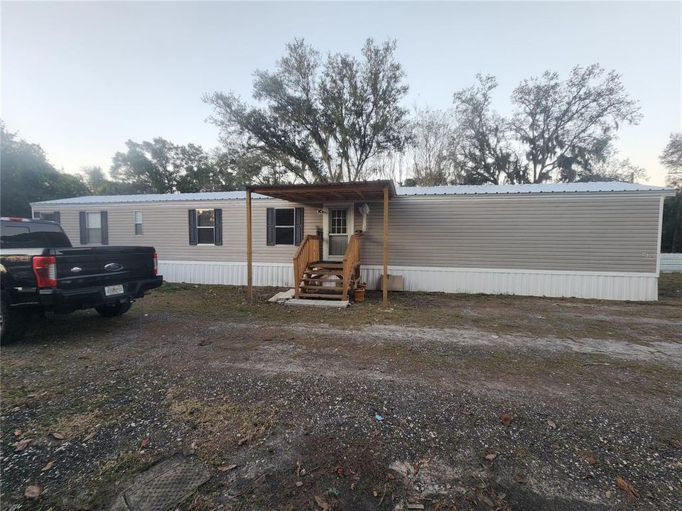 For Sale: $190,000 (3 beds, 2 baths, 1216 Square Feet)