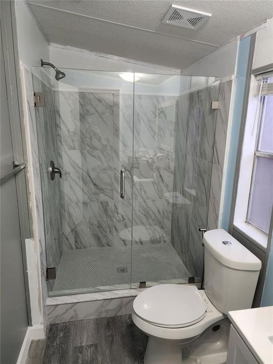 For Sale: $190,000 (3 beds, 2 baths, 1216 Square Feet)