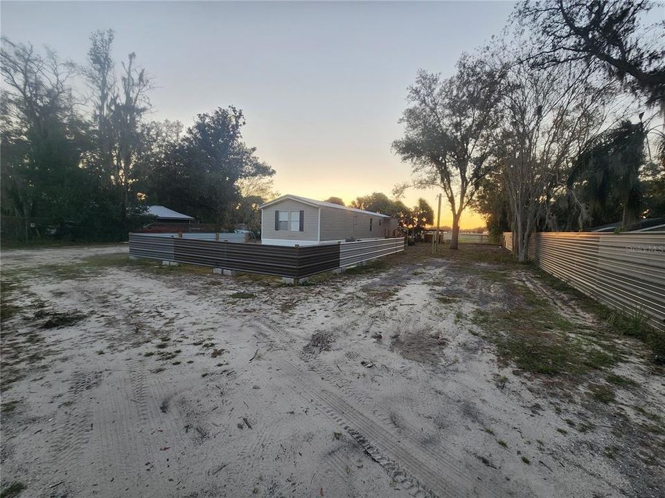 For Sale: $190,000 (3 beds, 2 baths, 1216 Square Feet)