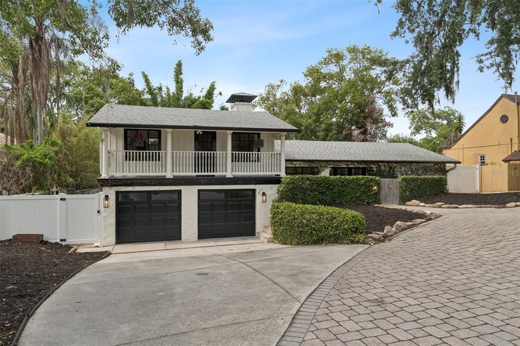 Active With Contract: $995,000 (3 beds, 2 baths, 2304 Square Feet)