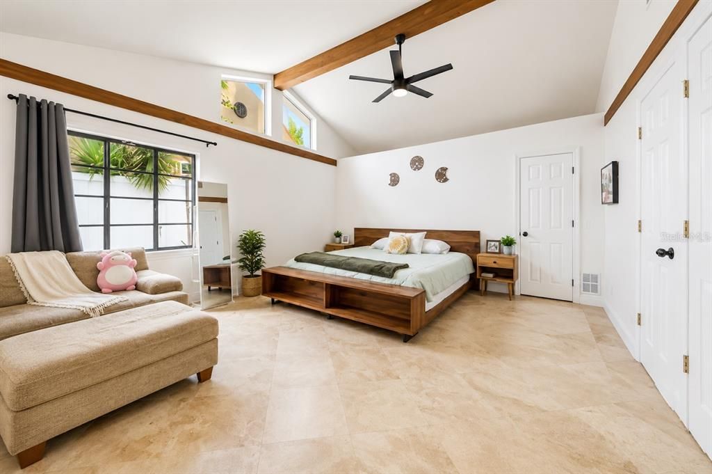 Active With Contract: $995,000 (3 beds, 2 baths, 2304 Square Feet)