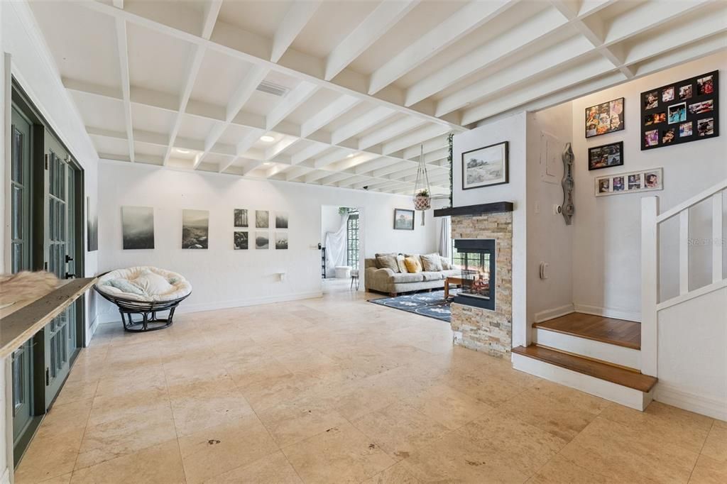 Active With Contract: $995,000 (3 beds, 2 baths, 2304 Square Feet)