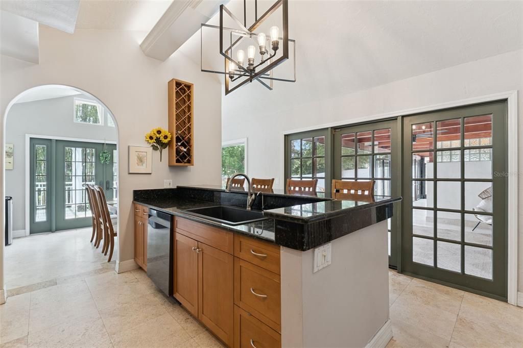 Active With Contract: $995,000 (3 beds, 2 baths, 2304 Square Feet)