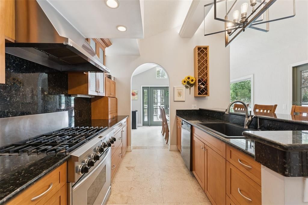 Active With Contract: $995,000 (3 beds, 2 baths, 2304 Square Feet)