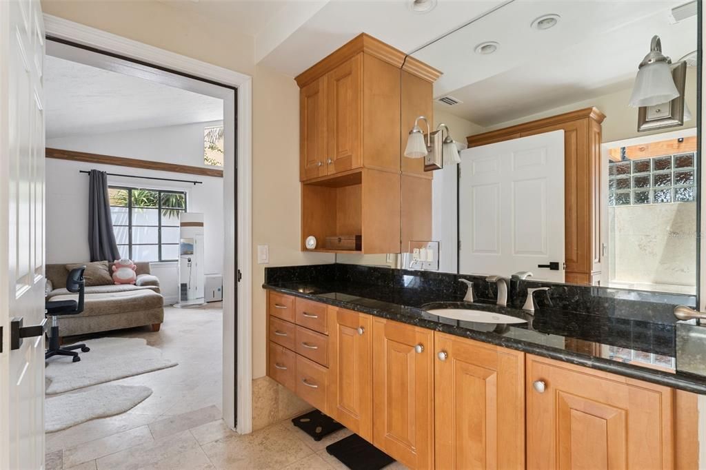 Active With Contract: $995,000 (3 beds, 2 baths, 2304 Square Feet)