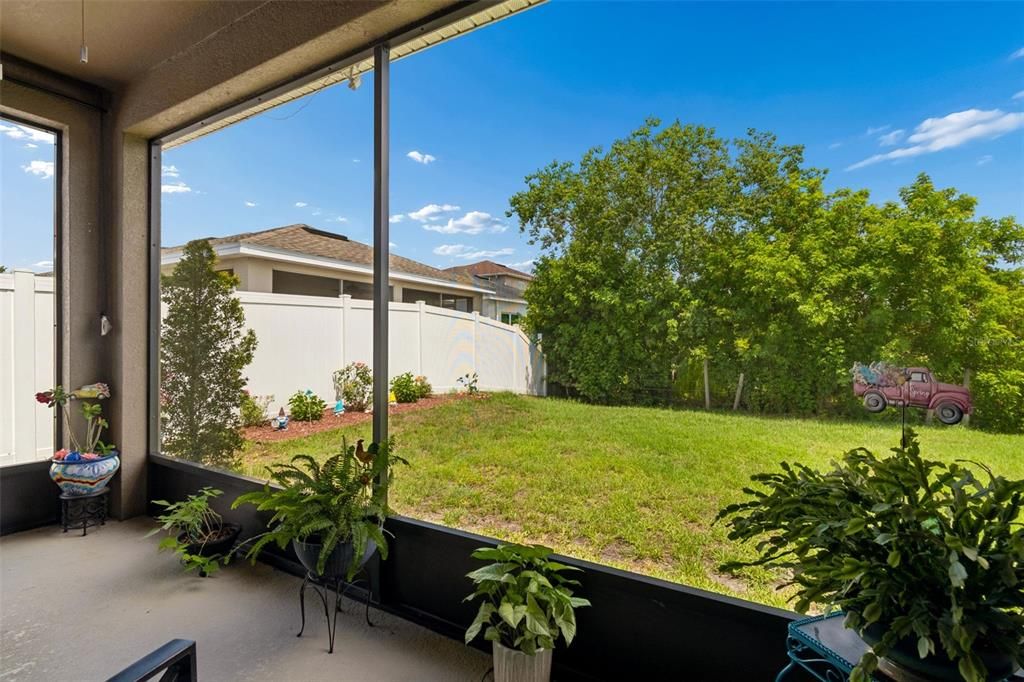 For Sale: $389,000 (4 beds, 2 baths, 1993 Square Feet)