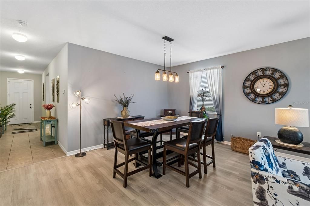 For Sale: $389,000 (4 beds, 2 baths, 1993 Square Feet)