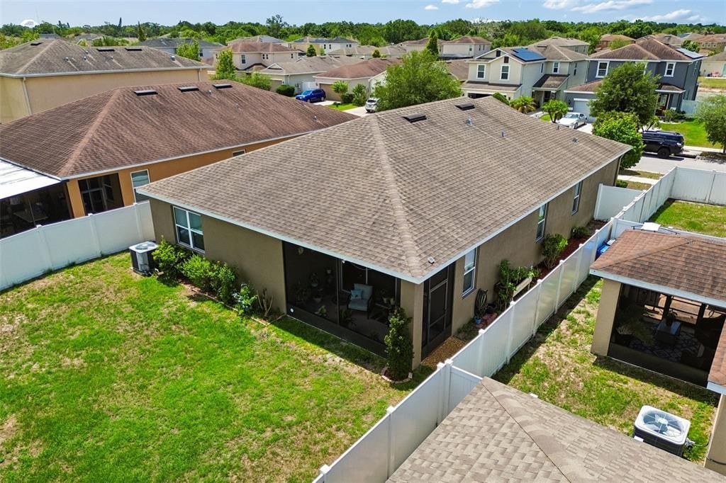 For Sale: $389,000 (4 beds, 2 baths, 1993 Square Feet)