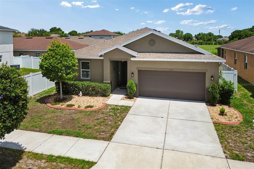 For Sale: $389,000 (4 beds, 2 baths, 1993 Square Feet)